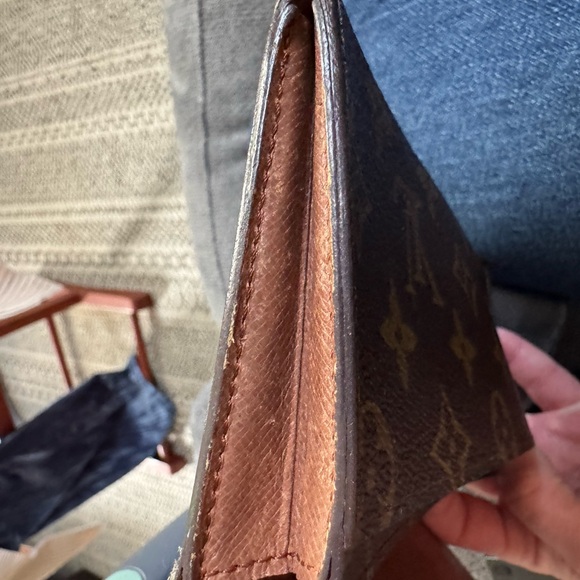 Louis Vuitton Monogram checkbook cover - Picture 9 of 10